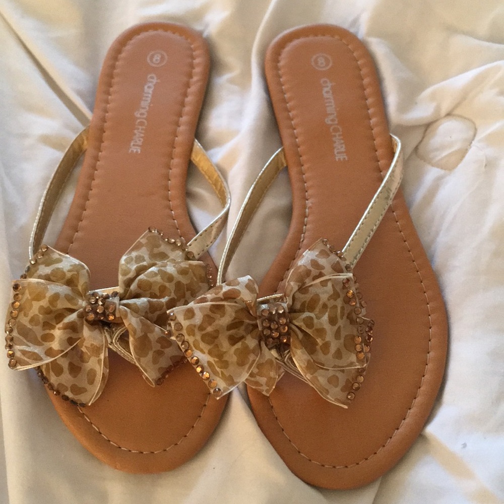 Bow flip flops